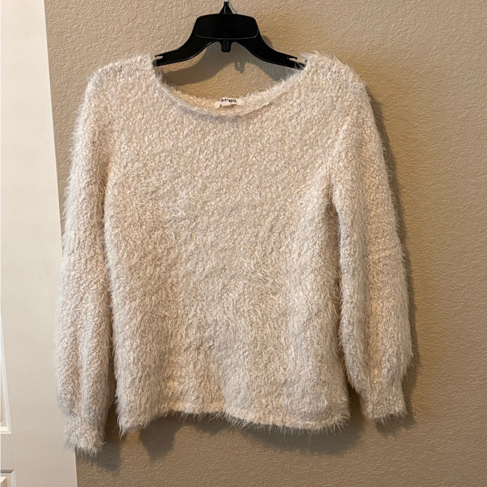 BB Dakota Women's Soft Cream Sweater